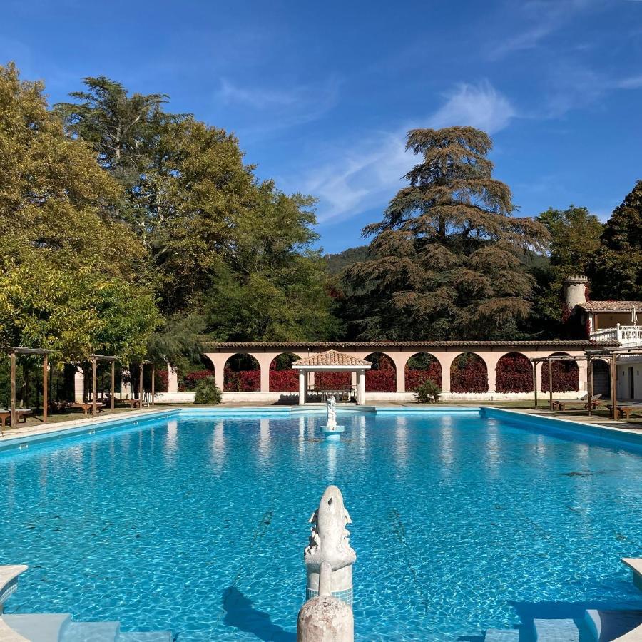 Chateau De Fontager Hotel Serves-sur-Rhone Bagian luar foto